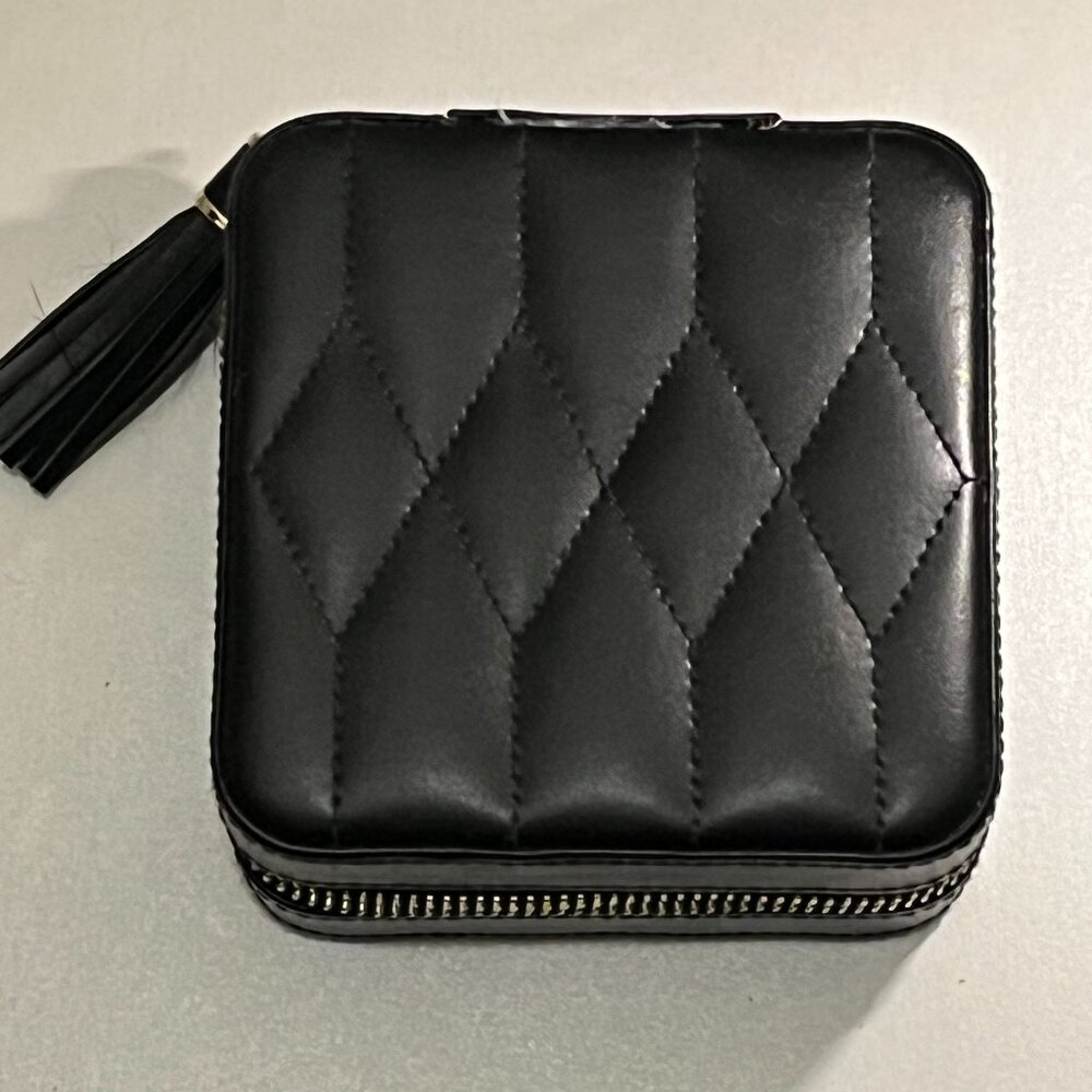 Used Wolf Caroline Black Leather Quilted Traveling Jewelry Box